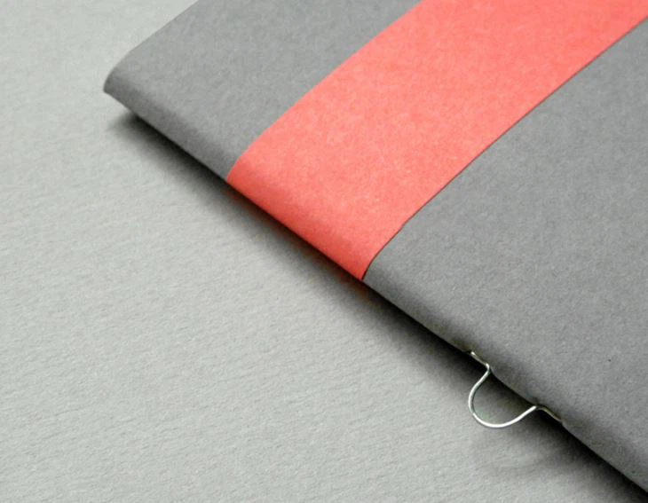 লুপ সেলাইয়ের ব্রোশিওর